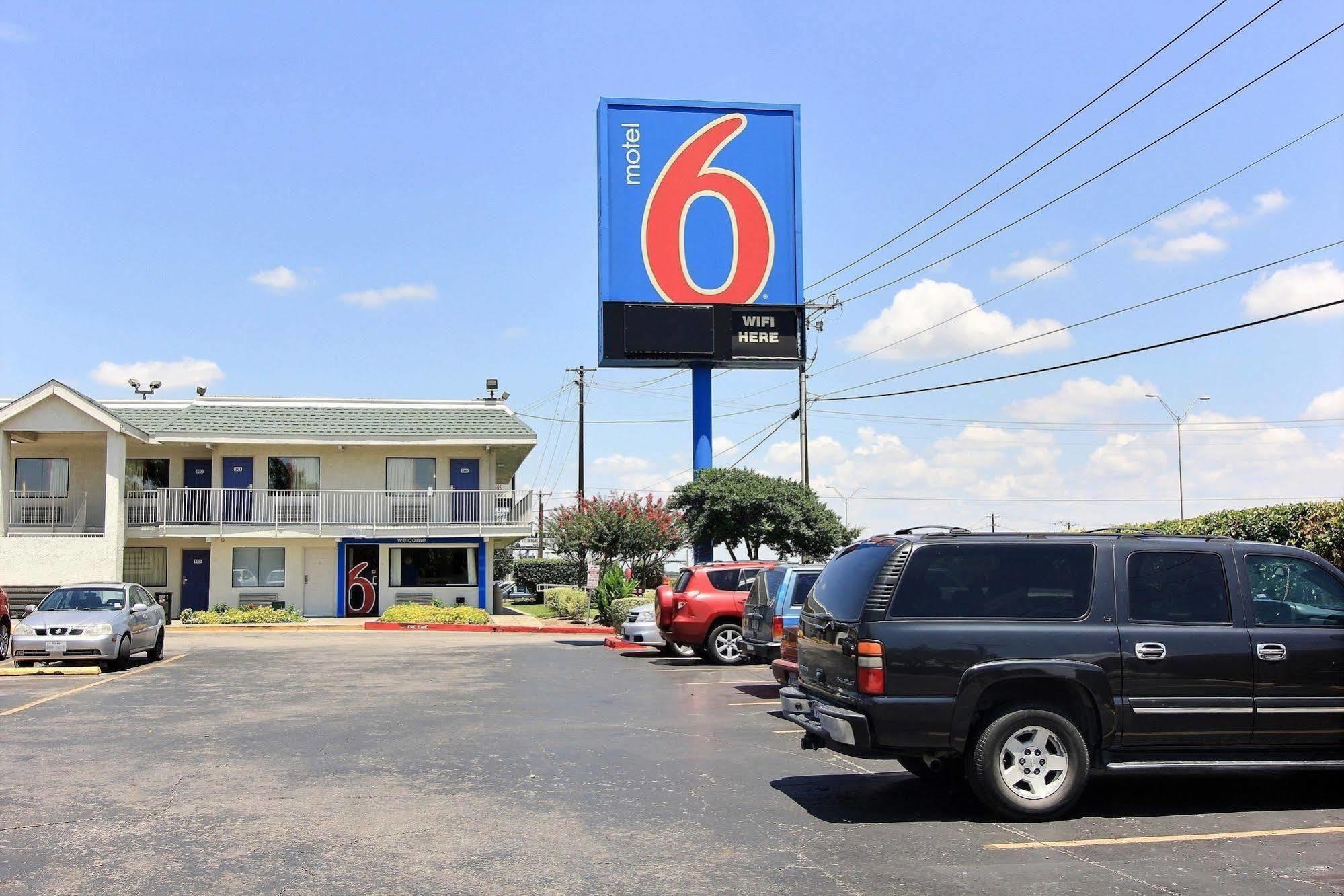 Motel 6-Austin, Tx المظهر الخارجي الصورة