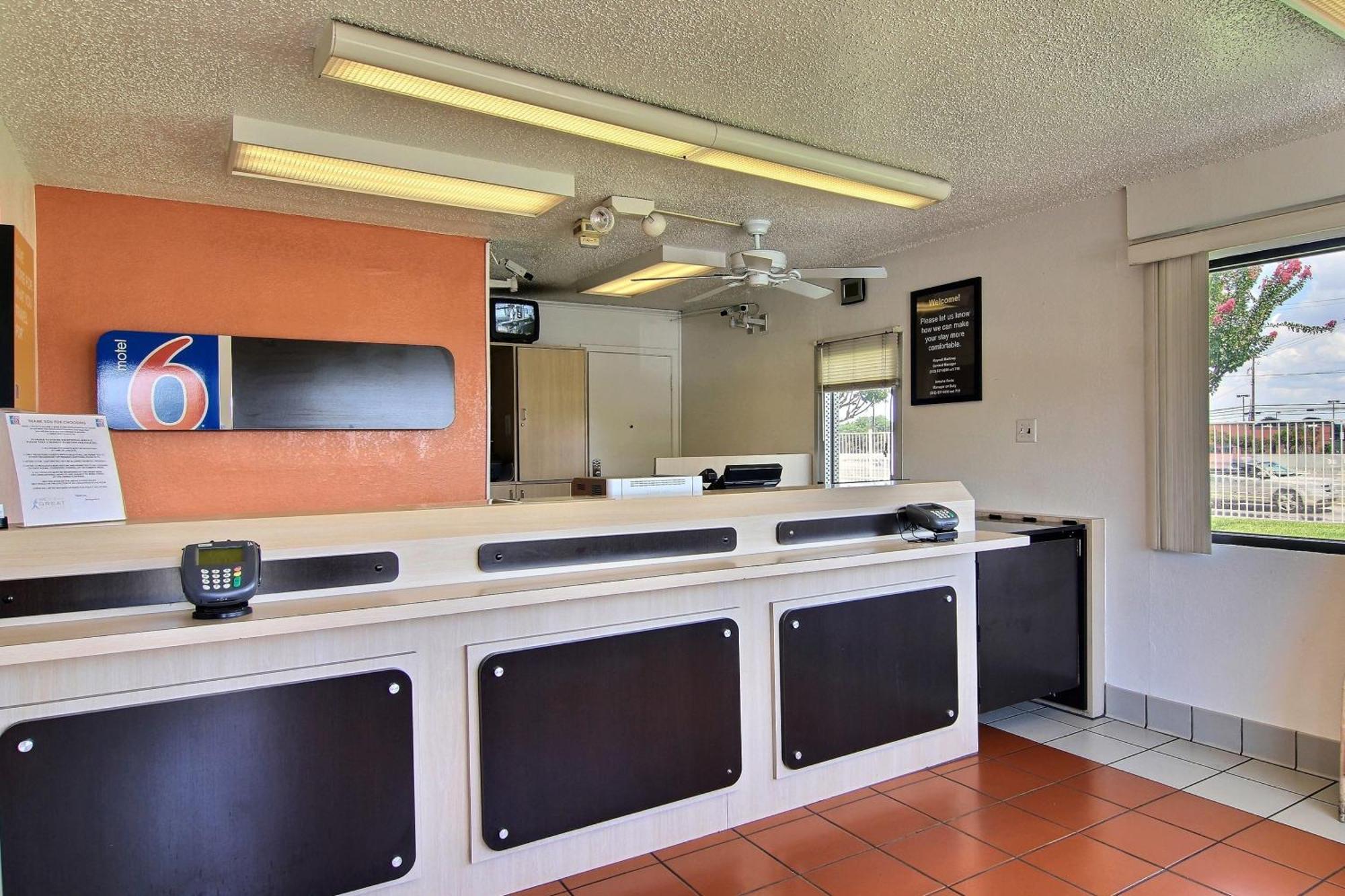 Motel 6-Austin, Tx المظهر الخارجي الصورة