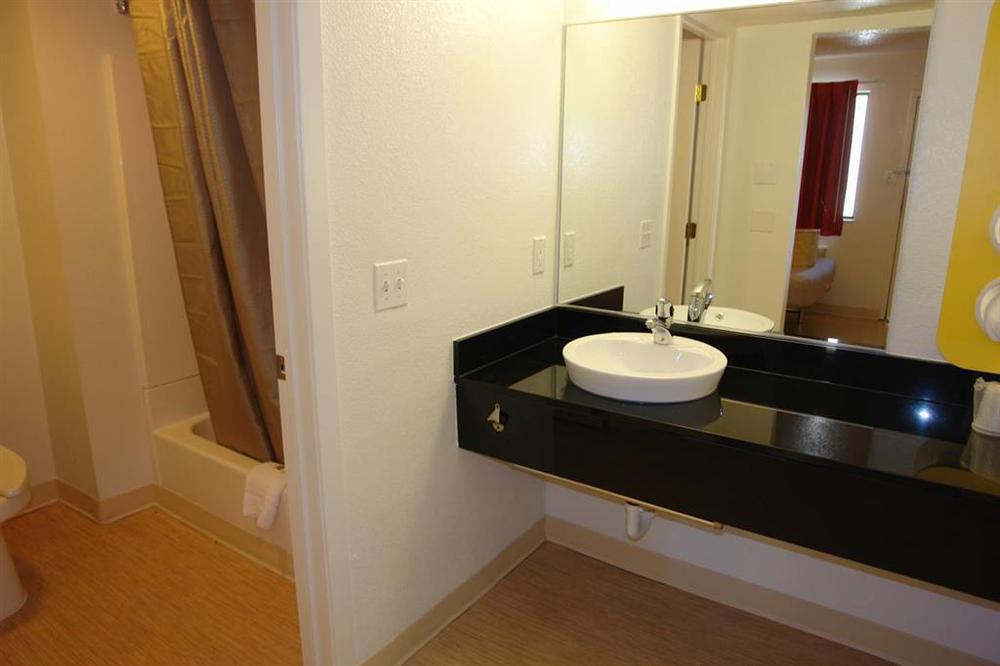 Motel 6-Austin, Tx الغرفة الصورة